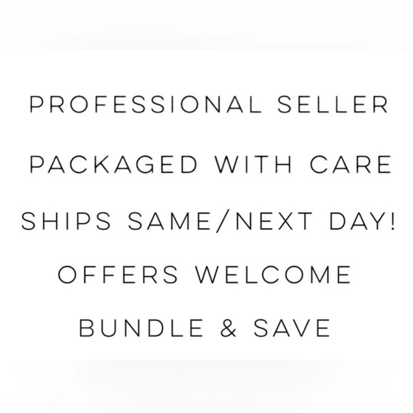 925 Sterling Silver Solid Heart Earrings - Picture 9 of 9